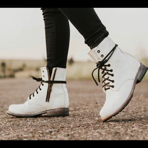 FREEBIRD Leather Manchester Boot - White, 7